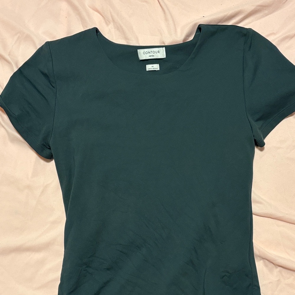 Aritiza Contour Top Women - Size Medium